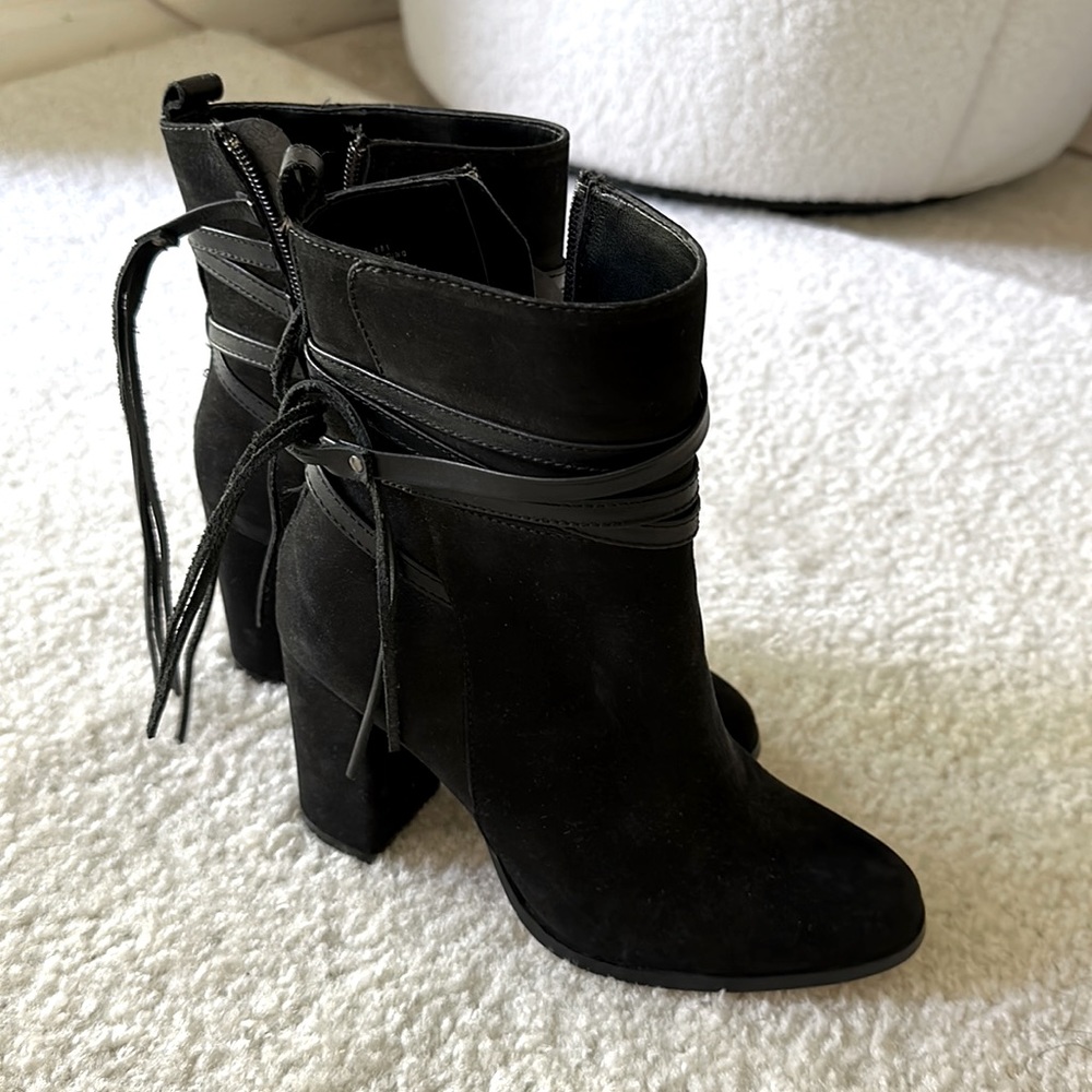 Black heeled booties